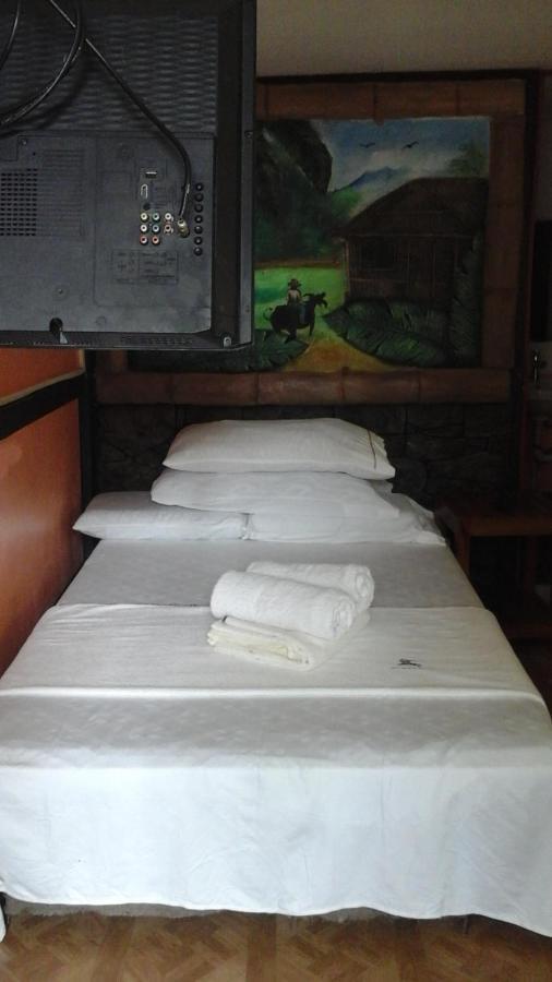 Larmar Bed And Breakfast Puerto Princesa Zimmer foto